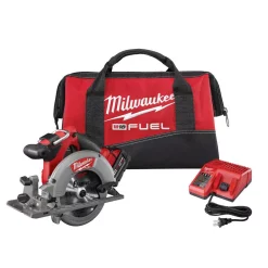 Deals 🔥 Milwaukee M18 FUEL 18-Volt Lithium-Ion Brushless Cordless 6-1/2 In. Circular Saw Kit With One 5.0 Ah Battery, Charger, Tool Bag 🛒